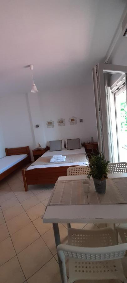 Akrogiali Apartments Paralía Skotínis Екстериор снимка