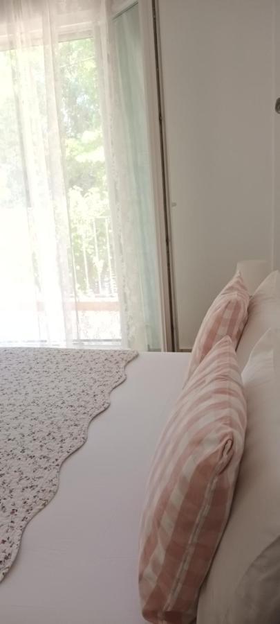 Akrogiali Apartments Paralía Skotínis Екстериор снимка